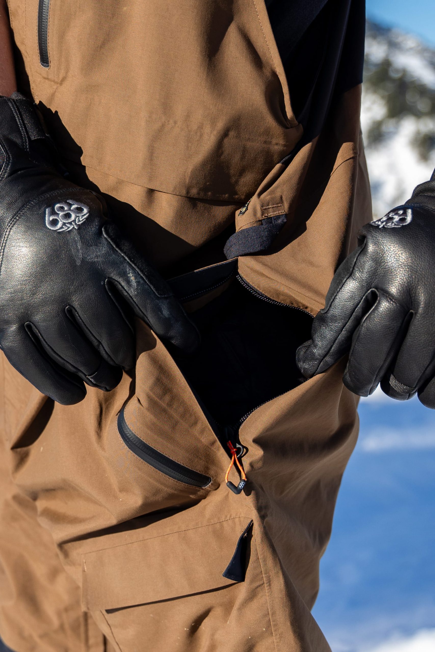 686 Men's GORE-TEX® Dispatch™ Shell Bib - Image 11