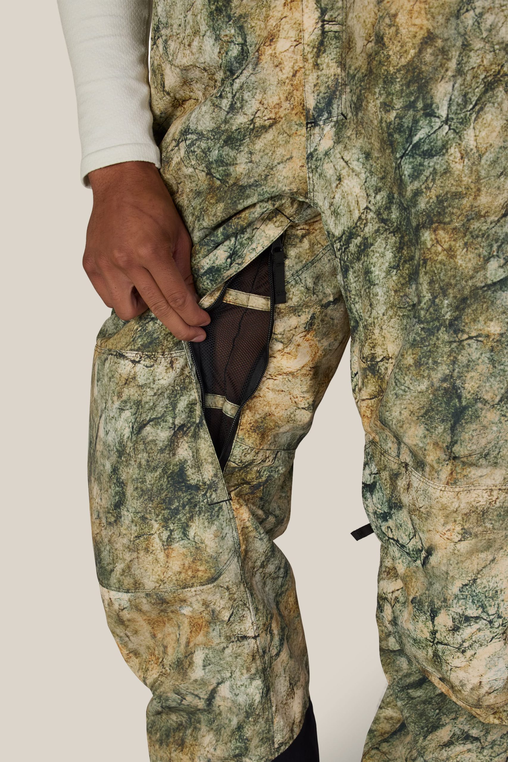 686 Men's Hot Lap™ Insulated Bib - Image 16