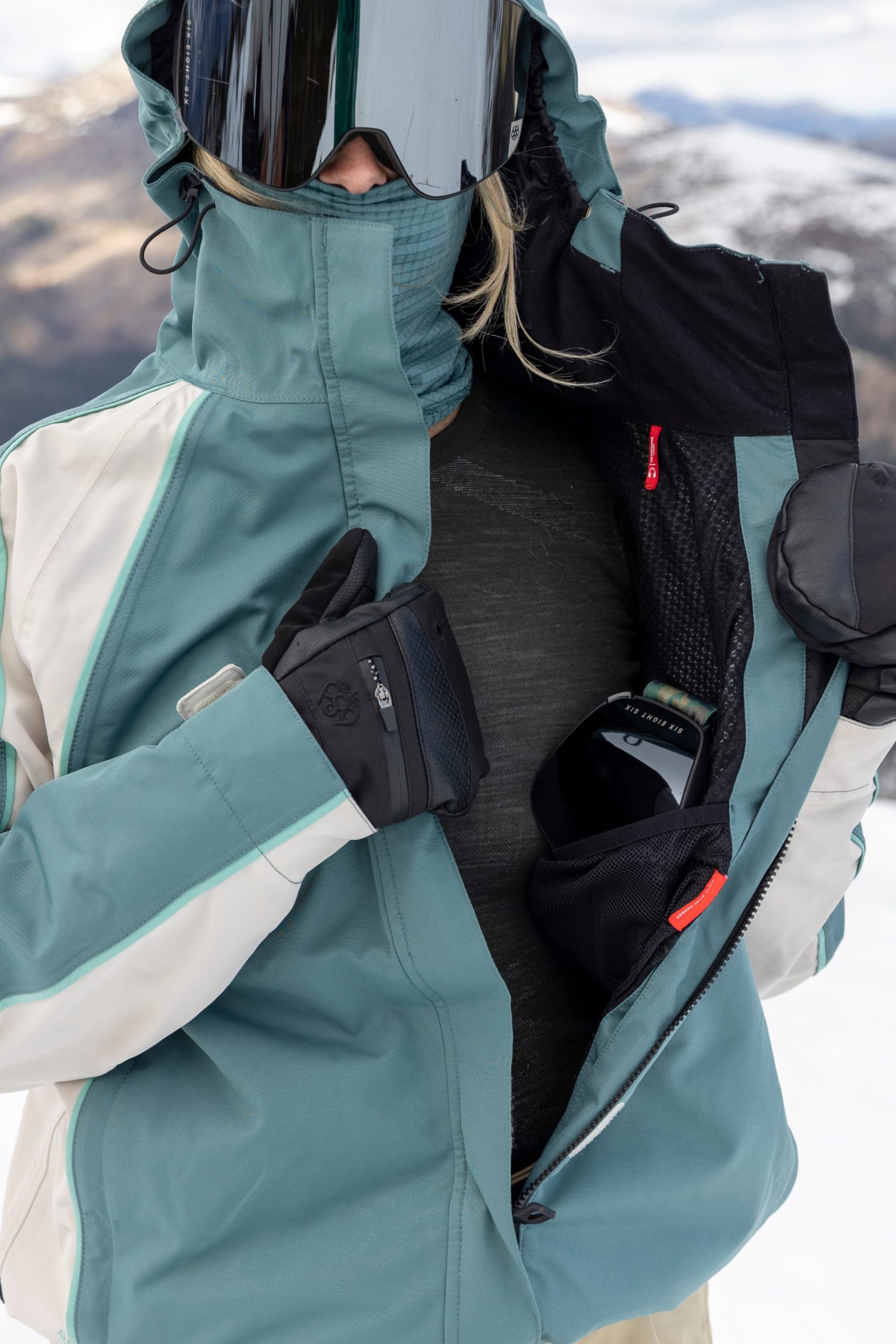 686 Women's Hologram™ Shell Jacket - Image 17