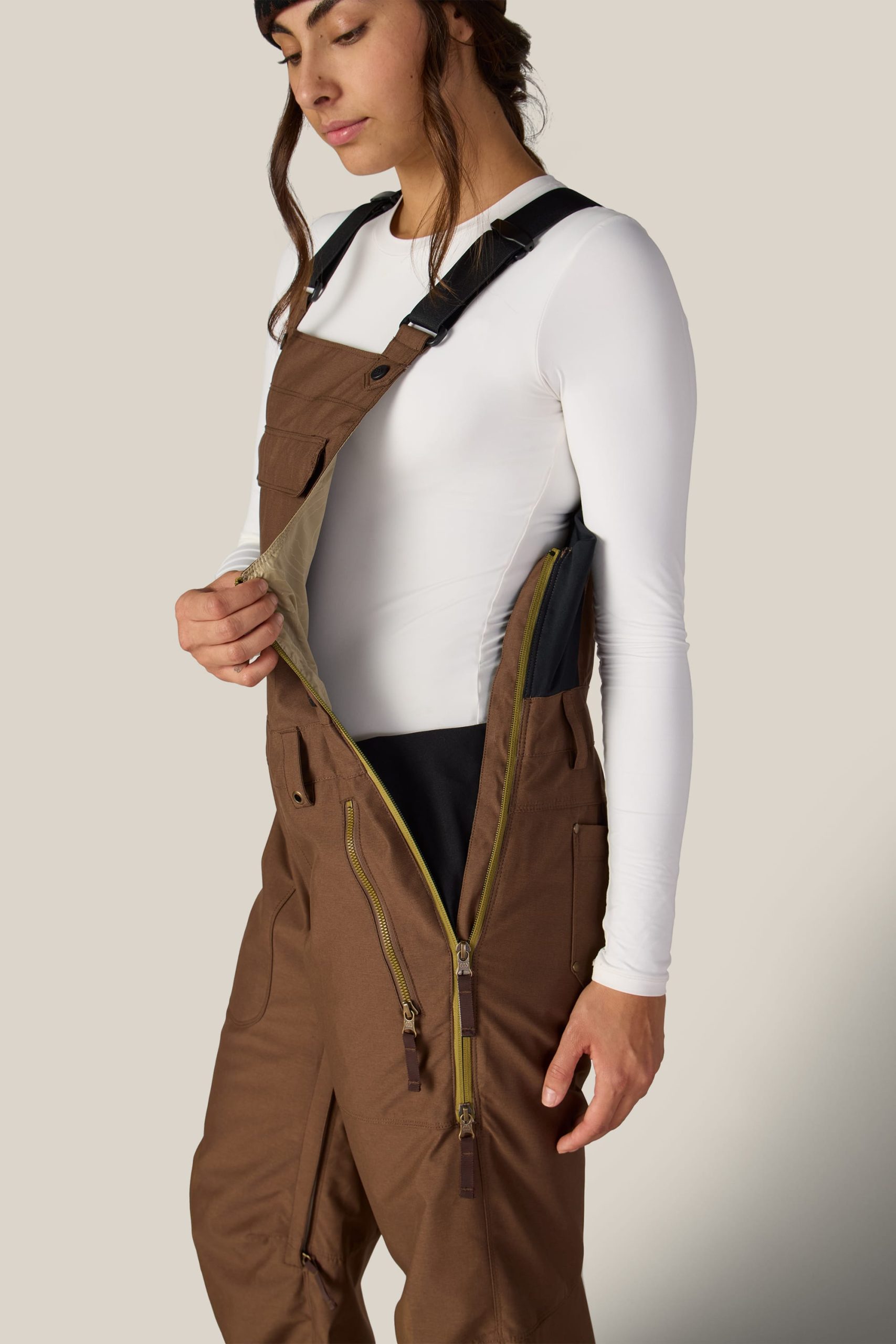 686 Women's Black Magic™ Insulated Bib - Image 16